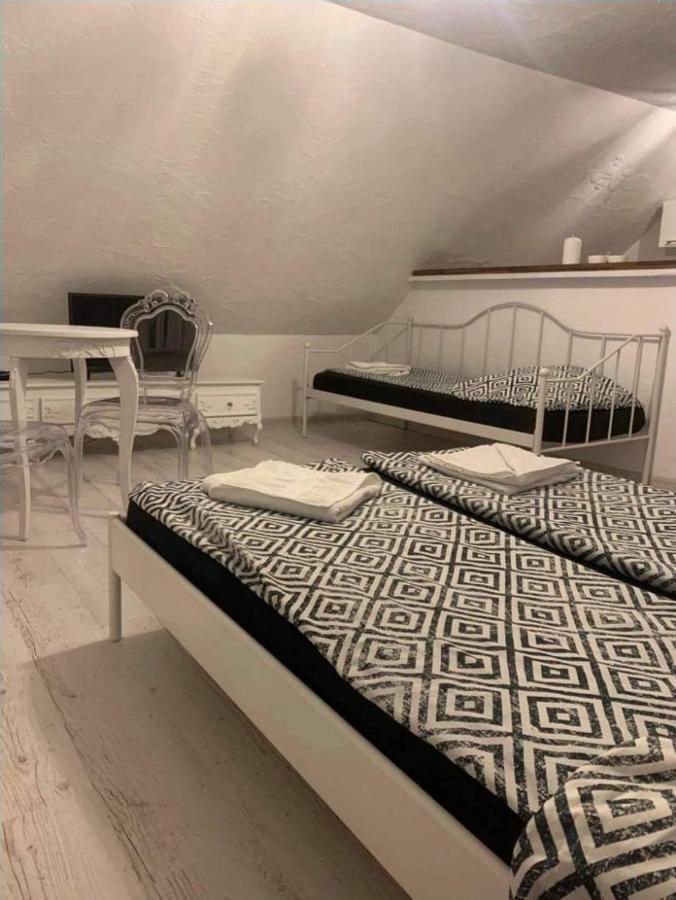 White Apartment Elbing Exterior foto